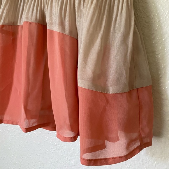 Shimmery Pleated Colorblock Chiffon Skirt - Picture 2 of 4